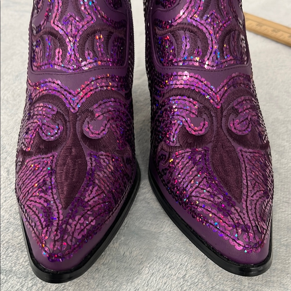 Helen & Heart  purple Boots with Western Elegance - Picture 6 of 8